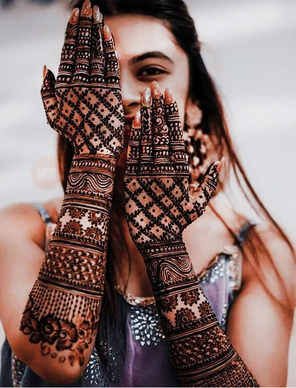 Lotus Mehndi Artist in Chandigarh